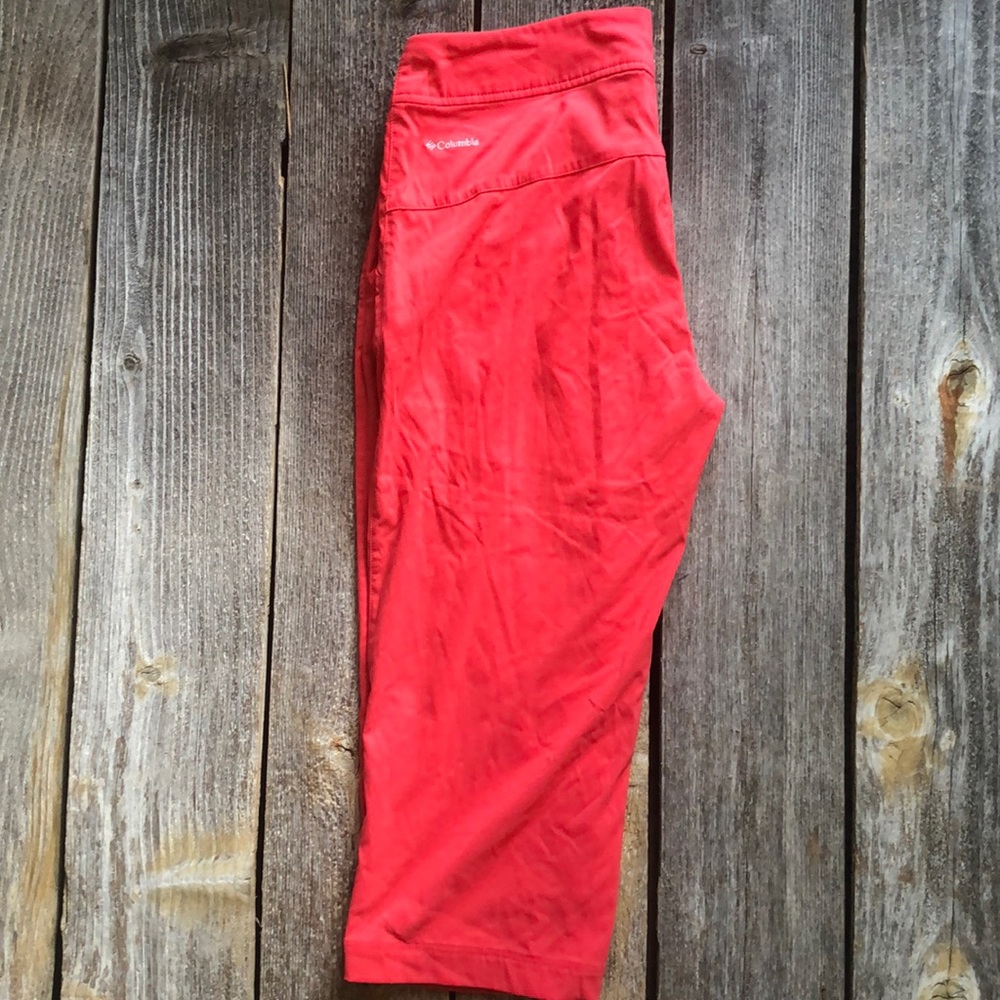 Cropped Columbia active pants size 6 Coral pink